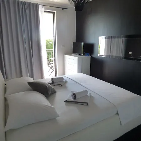 Martina - Bellevue * Šmrika